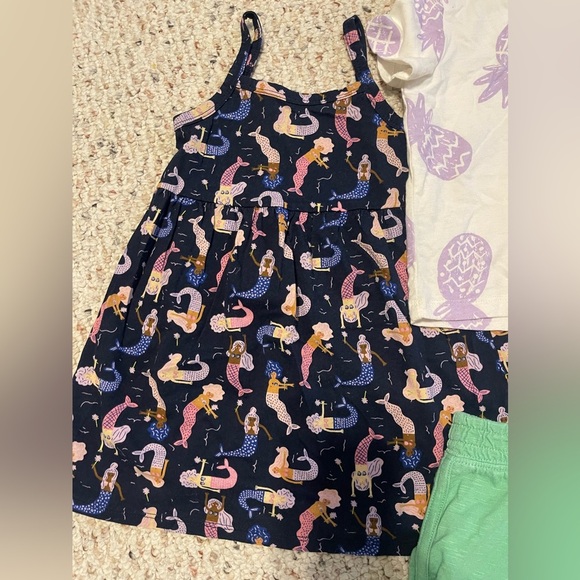 Toddler Clothes Bundle 2T- 14 items - Picture 8 of 11